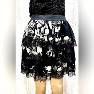 Le Chateau 3 Tiered Chiffon and Lace A-Line Mini Skirt Size 13-14